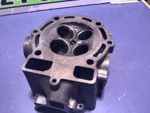 Load image into Gallery viewer, 2005 KTM 525 Cylinder Head 450 EXC XCW MXC *   * 2000-2007 FOR PARTS
