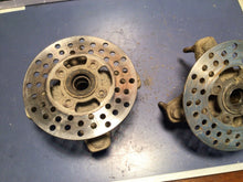 Load image into Gallery viewer, YAMAHA Banshee Warrior 350 front hubs &amp; brake rotors 1987-1989

