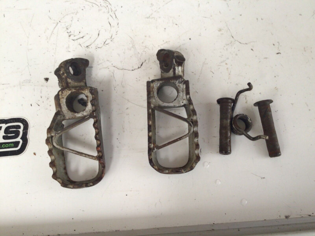 1996 1988-1996 Kawasaki KDX200 Foot Pegs Left and Right KX250 KX500