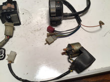 Load image into Gallery viewer, 2003 Yamaha Warrior 350 RIGHT HANDLE BAR KILL OFF START SWITCH SWITCHES
