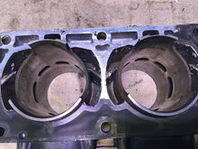 Load image into Gallery viewer, 1993 Yamaha WaveRunner 3 650 Cylinders
