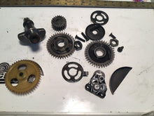 Load image into Gallery viewer, 1999 - 2004 Yamaha TTR225 TTR 225 OEM OIL PUMP ASSEMBLY Crank gears counter bal
