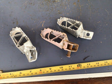 Load image into Gallery viewer, 1991 - 1997 Kawasaki KX80 KX 80 OEM FOOT PEGS Set Foot rest
