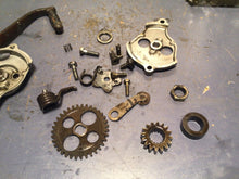 Load image into Gallery viewer, 79-03 HONDA XR80 XR 80 PUMP ASSY., OIL ENGINE MOTOR shifter engine hardware prim
