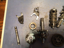 Load image into Gallery viewer, 1986 Honda XR80R OEM ENGINE TRANSMISSION TRANNY ASSEMBLY GEARS xr80
