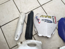 Load image into Gallery viewer, 2002 Yamaha Yz426f Plastics Body Kit Cowls Side Cover Number plate

