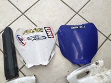 Load image into Gallery viewer, 2002 Yamaha Yz426f Plastics Body Kit Cowls Side Cover Number plate
