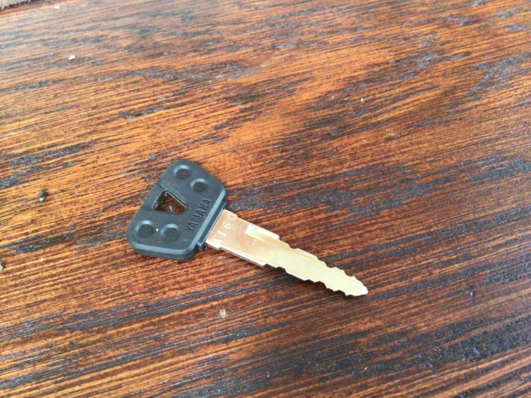 1 Key Yamaha TW TW200 VMax VStar 250 Venture Royale Vino 125 Key Code “A160”