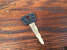 Load image into Gallery viewer, 1 Key Yamaha TW TW200 VMax VStar 250 Venture Royale Vino 125 Key Code “A160”
