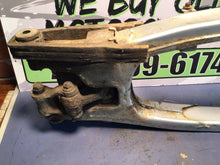 Load image into Gallery viewer, 1996 96 Yamaha XT225 XT-225 / OEM Original SWINGARM SWING ARM serow linkage
