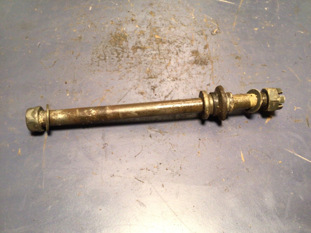 1996 Yamaha XT225 Front Wheel Axle & spacer