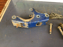 Load image into Gallery viewer, 1996 96 YAMAHA XT 225 XT225 FRONT ENGINE MOTOR MOUNT W/ BOLTS HARDWARE
