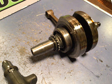 Load image into Gallery viewer, 1996 Yamaha XT  225 XT225  Engine Motor Crank Shaft Crankshaft Rod counter bal
