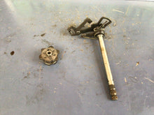 Load image into Gallery viewer, 1996 92-07 Yamaha Serow XT225 XT-225 / OEM Nice GEAR SHIFT SHAFT ASSEMBLY
