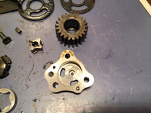 Load image into Gallery viewer, 1992-2006 Yamaha XT225 XT 225 Serow Oil Pump Clutch Side Engine Motor Gear Parts
