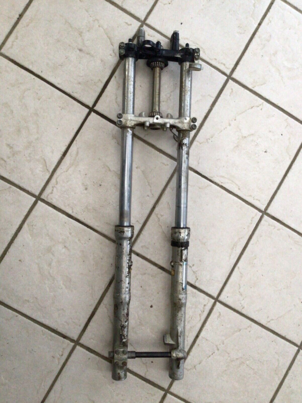 1984 Honda XL250R OEM Front Forks triple tree for parts  51400-KL4-671