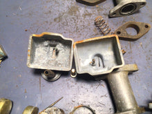 Load image into Gallery viewer, Honda CA160 CB160 CL160 Carburetor/Carb Twin Srambler 1965 1966 1967 1968 CORES
