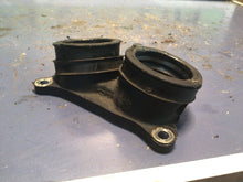 Load image into Gallery viewer, 1986 HONDA XL600R INTAKE MANIFOLD CARBURETOR JOINT BOOT INSULATOR 16211-MG3-010
