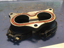Load image into Gallery viewer, 1986 HONDA XL600R INTAKE MANIFOLD CARBURETOR JOINT BOOT INSULATOR 16211-MG3-010
