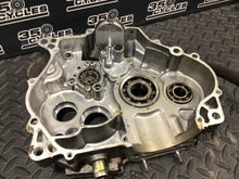 Load image into Gallery viewer, Suzuki DR250 DR350 Right Crankcase Crank Case Half 1990-1995 oil pump
