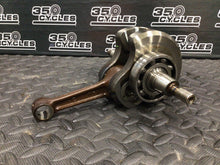 Load image into Gallery viewer, 1991 SUZUKI DR350 CRANKSHAFT CRANK SHAFT BOTTOM END CONNECTING ROD 12200-14E00
