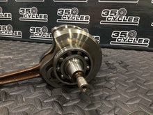 Load image into Gallery viewer, 1991 SUZUKI DR350 CRANKSHAFT CRANK SHAFT BOTTOM END CONNECTING ROD 12200-14E00
