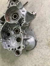 Load image into Gallery viewer, 1997 KAWASAKI KX125 RIGHT CRANKCASE HALF 14001-1248

