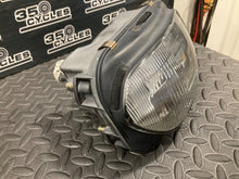 Load image into Gallery viewer, 1994 Yamaha XJ 600 Seca II 2 Headlight Stay Lamp Lens 4BR-28357-00-00 1994-1996

