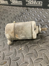 Load image into Gallery viewer, 1994 Yamaha XJ600 Seca 2 Starter Motor Assembly 4HM-81890-10-00
