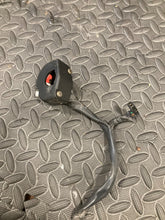 Load image into Gallery viewer, 1994 YAMAHA XJ600 SECA RIGHT HAND CONTROL KILL STOP START SWITCH
