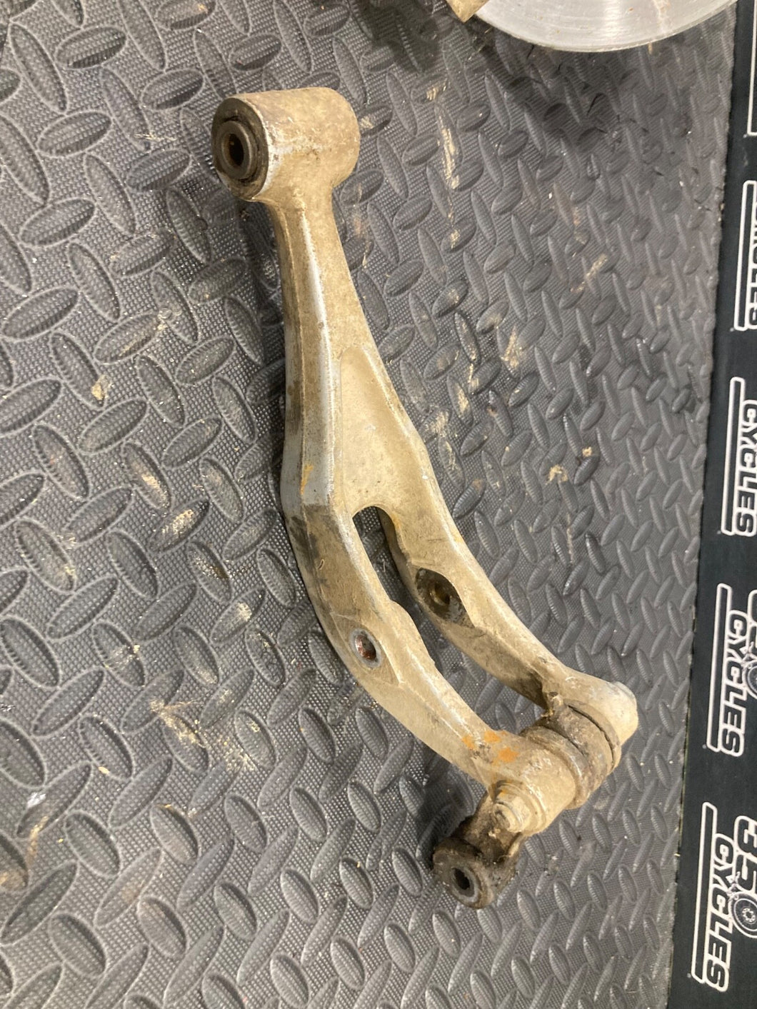 1999 Yamaha Warrior YFM350 OEM Rear Shock Linkage 1UY-2217A-00-00