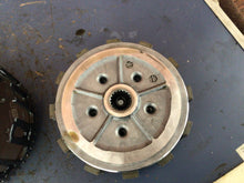Load image into Gallery viewer, 04-09 HONDA CRF250R CRF 250R  Wiseco COMPLETE CLUTCH PLATES OUTER BASKET HUB
