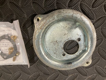 Load image into Gallery viewer, OEM Tecumseh Air cleaner backing plate Troy Bilt Tuffy Tiller 730127 H25,H30,H40
