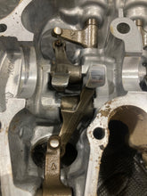 Load image into Gallery viewer, TRX 400EX HONDA 2005 TRX 400EX 2005 ROCKER ARM ASSEMBLY HEAD COVER
