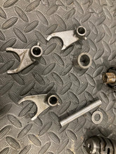 Load image into Gallery viewer, 2003 SUZUKI RM85 RM85L K3 OEM ENGINE TRANSMISSION TRANNY ASSEMBLY GEARS
