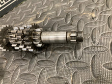 Load image into Gallery viewer, 2003 SUZUKI RM85 RM85L K3 OEM ENGINE TRANSMISSION TRANNY ASSEMBLY GEARS
