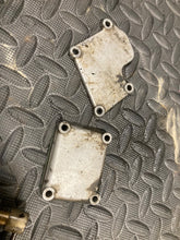 Load image into Gallery viewer, 2003 SUZUKI RM85 RM85L OEM K3 ENGINE POWER VALVE GOVERNOR ASSEMBLY 11250-03B00
