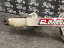 Load image into Gallery viewer, 02-23 SUZUKI RM 85 RM 85L OEM PIVOT swing arm  SWINGARM SHAFT 61211-02B40
