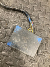 Load image into Gallery viewer, 1988 YAMAHA YFM350 X WARRIOR OEM CDI UNIT  2XK-85540-20-00  ECU, ECM, BRAIN
