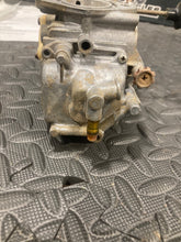 Load image into Gallery viewer, 1999 YAMAHA WARRIOR 350 YFM CARB CARBURETOR 3GD-14101-00-00
