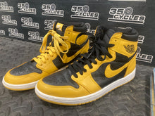 Load image into Gallery viewer, Nike Air Jordan 1 Retro OG High Pollen 555088-701 Men’s Size 10
