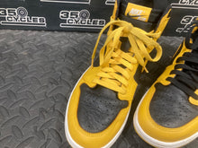 Load image into Gallery viewer, Nike Air Jordan 1 Retro OG High Pollen 555088-701 Men’s Size 10
