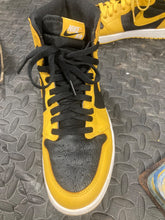 Load image into Gallery viewer, Nike Air Jordan 1 Retro OG High Pollen 555088-701 Men’s Size 10
