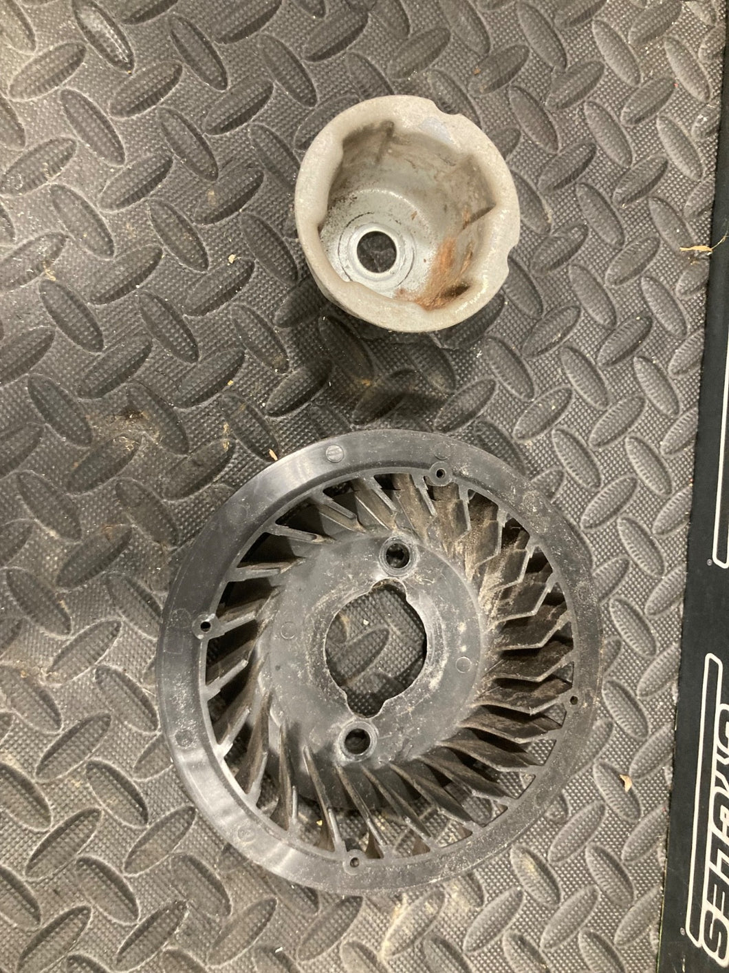 Briggs & Stratton  555778 591302 Flywheel Fan and Cup  OEM Parts
