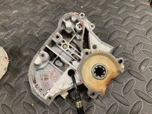 Load image into Gallery viewer, GENUINE STIHL 020T TOP HANDLE CHAINSAW CRANKCASE HALVES - BOTH SIDES
