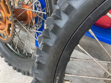 Load image into Gallery viewer, 2007 KTM 250XCF 250 350 450 EXC-F XC-F SXF Front Rear Wheel Hub Set 21/18
