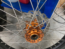 Load image into Gallery viewer, 2007 KTM 250XCF 250 350 450 EXC-F XC-F SXF Front Rear Wheel Hub Set 21/18

