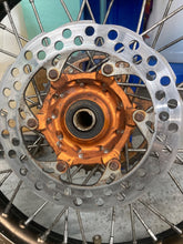 Load image into Gallery viewer, 2007 KTM 250XCF 250 350 450 EXC-F XC-F SXF Front Rear Wheel Hub Set 21/18
