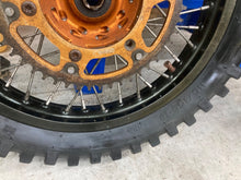 Load image into Gallery viewer, 2007 KTM 250XCF 250 350 450 EXC-F XC-F SXF Front Rear Wheel Hub Set 21/18
