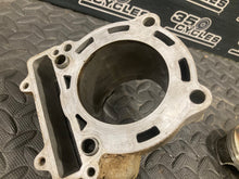 Load image into Gallery viewer, 2007 05-13 KTM 250 XC-F OEM STD CYLINDER PISTON BARREL TOP END MOTOR 77030005000
